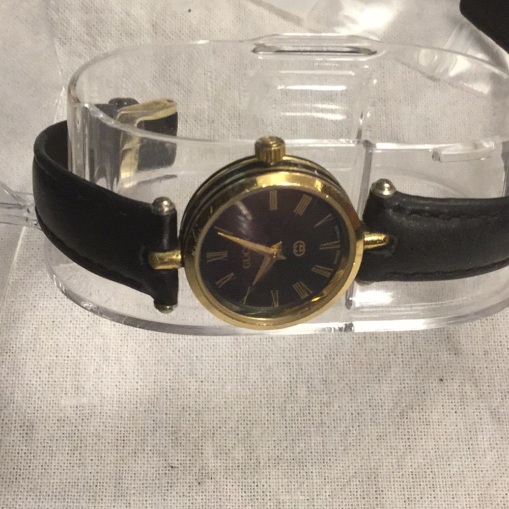 Women’s Petite Gucci Watch Swiss Made Leather Band